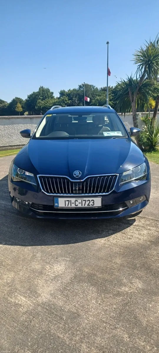 Skoda Superb 2017 - Image 1