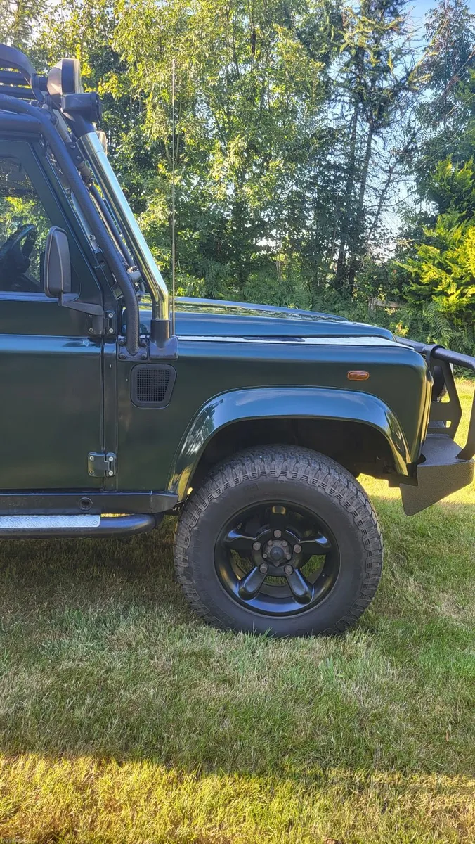 Land Rover Defender 110 One owner from new - Image 6