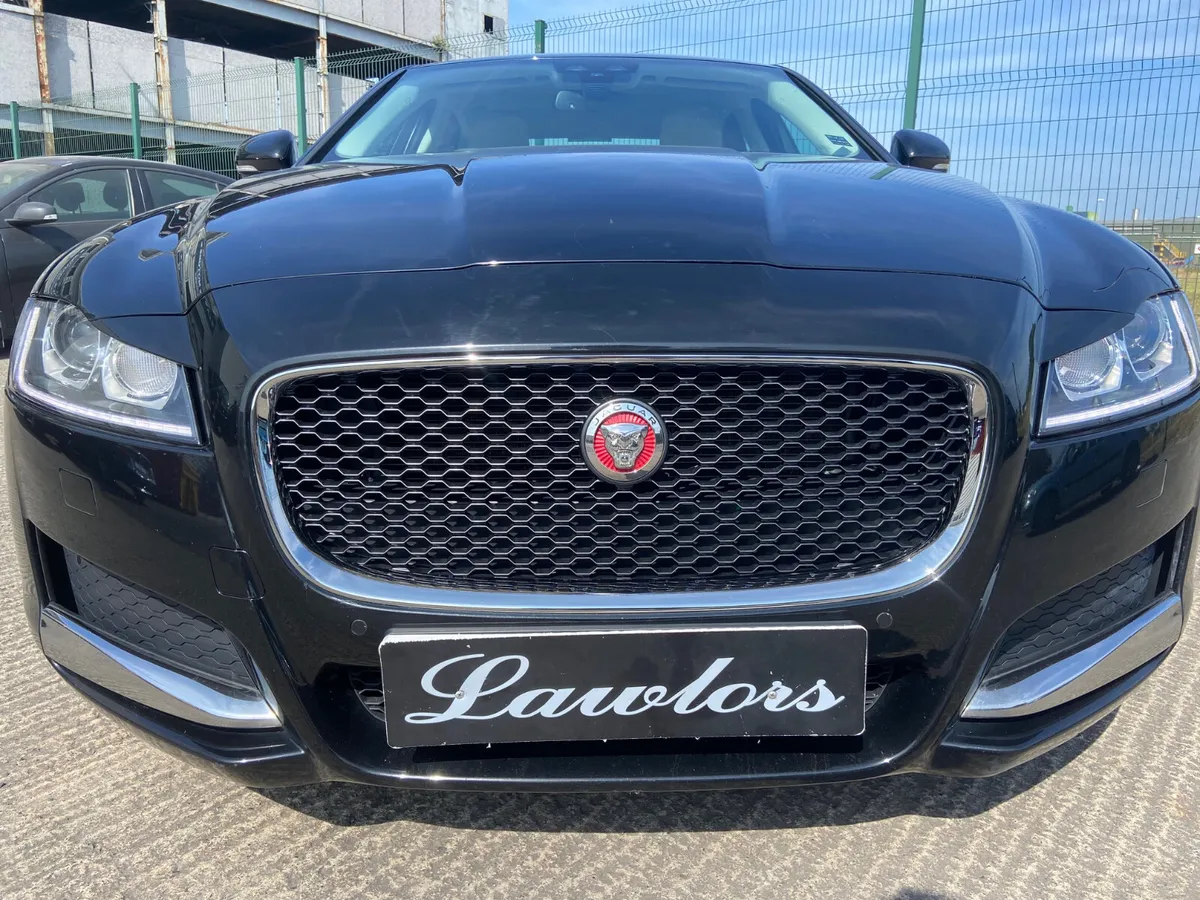 2015 (152) JAGUAR XF 2.0 AUTO FACELIFT - Image 3