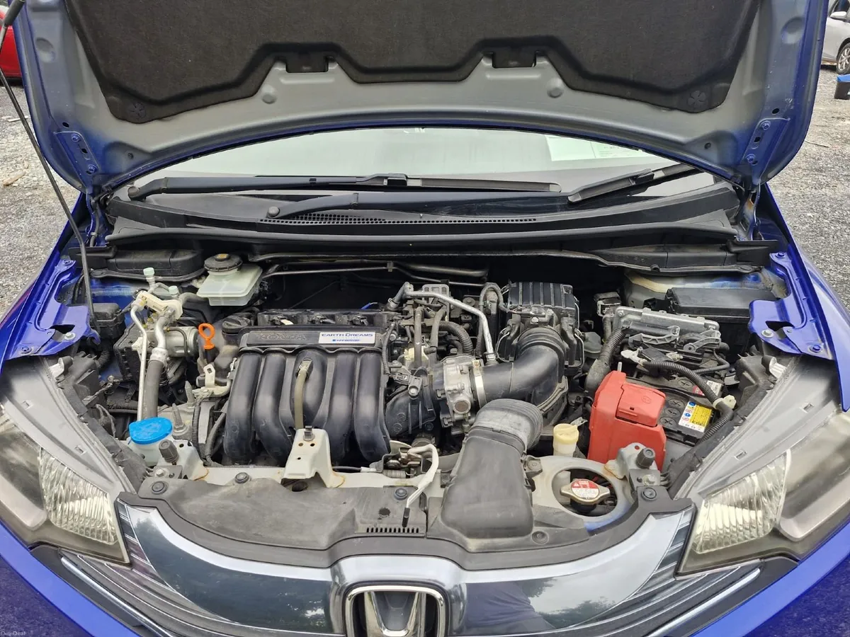 Honda Fit 2015 - Image 6