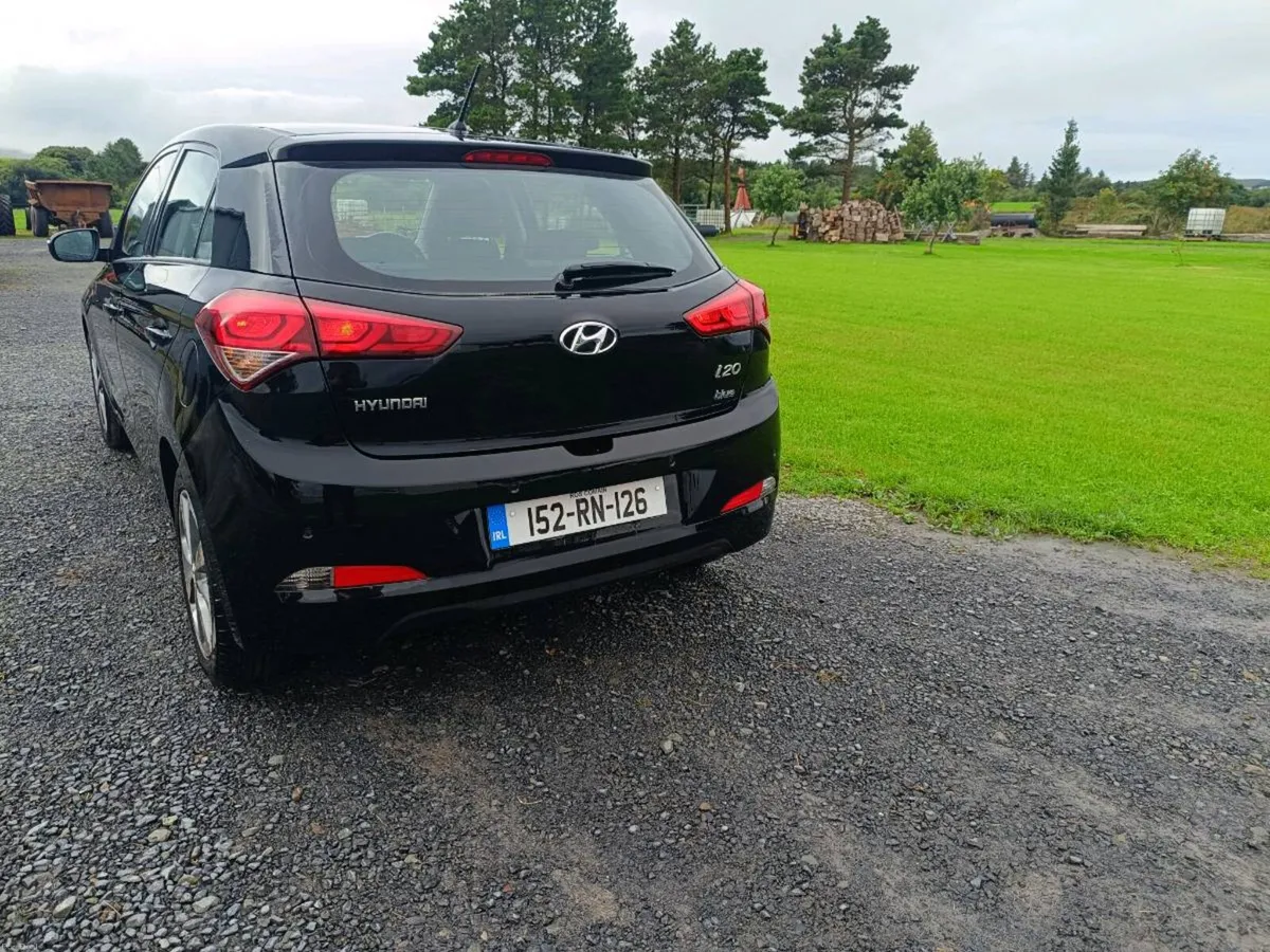 HYUNDAI I20 PETROL DELUXE 5DR - Image 2