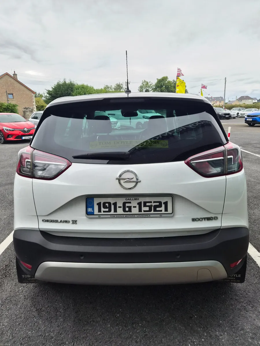 Opel Crossland X 2019 1.5L Diesel Manual - Image 4