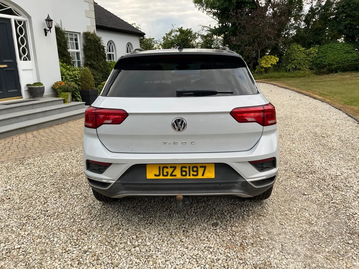 Volkswagen T-Roc 2018 - Image 2