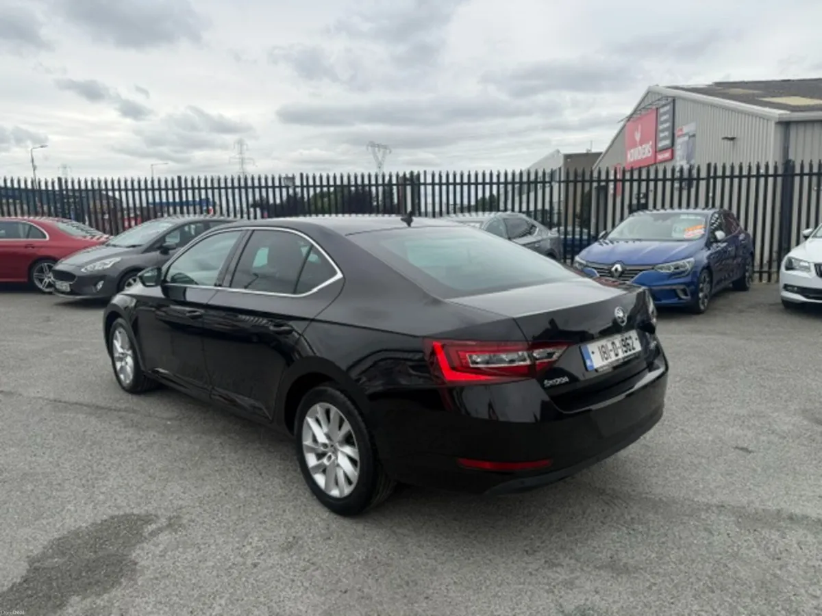 Skoda Superb 2018 LOW KMS FSH NEW T/BELT + WP - Image 6