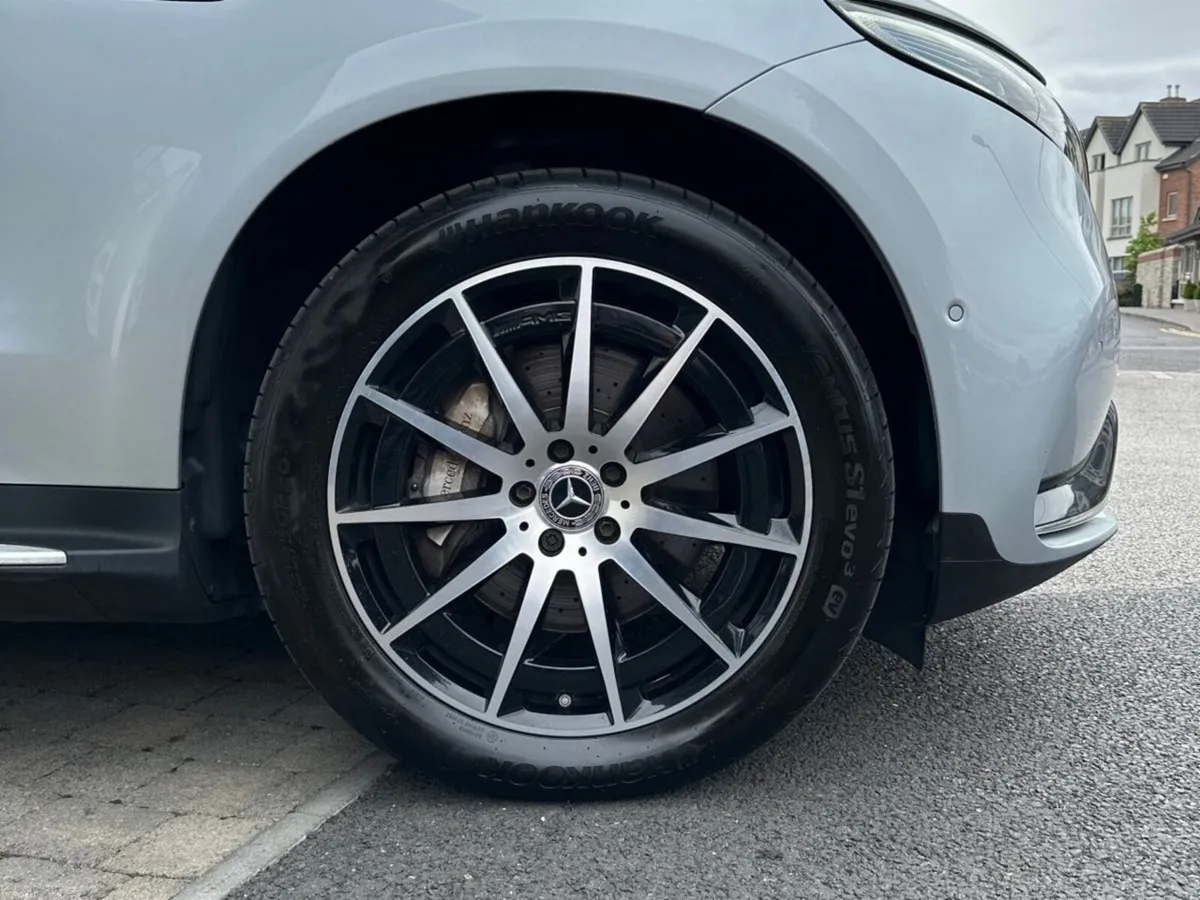 Mercedes-Benz EQC EQC 4004Matic AMG Line,Beautiful - Image 4