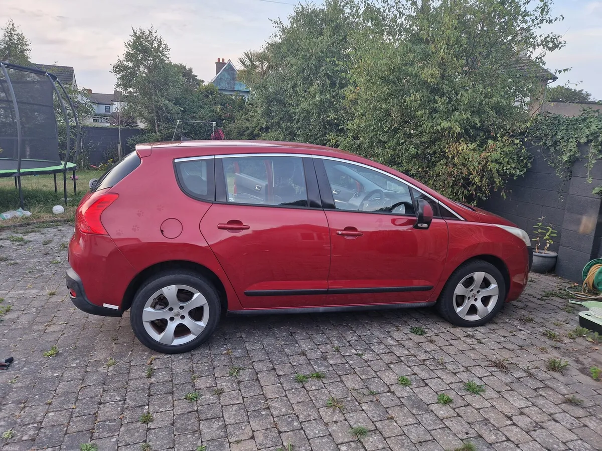 Peugeot 3008 2011 - Image 2