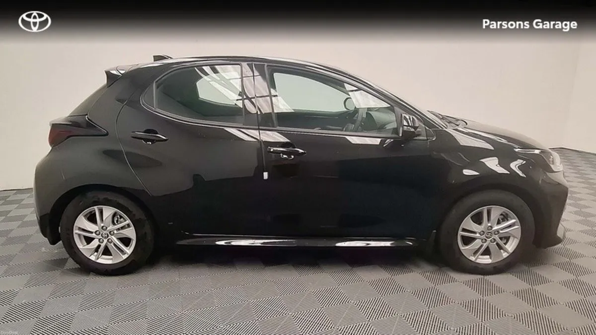 Toyota Yaris Yaris HEV Luna - Image 3