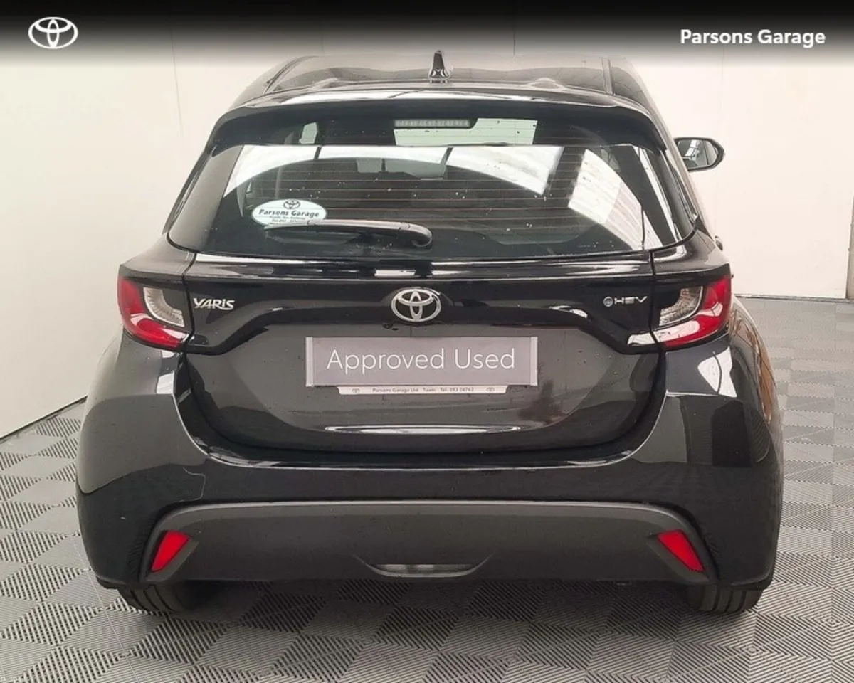 Toyota Yaris Yaris HEV Luna - Image 4