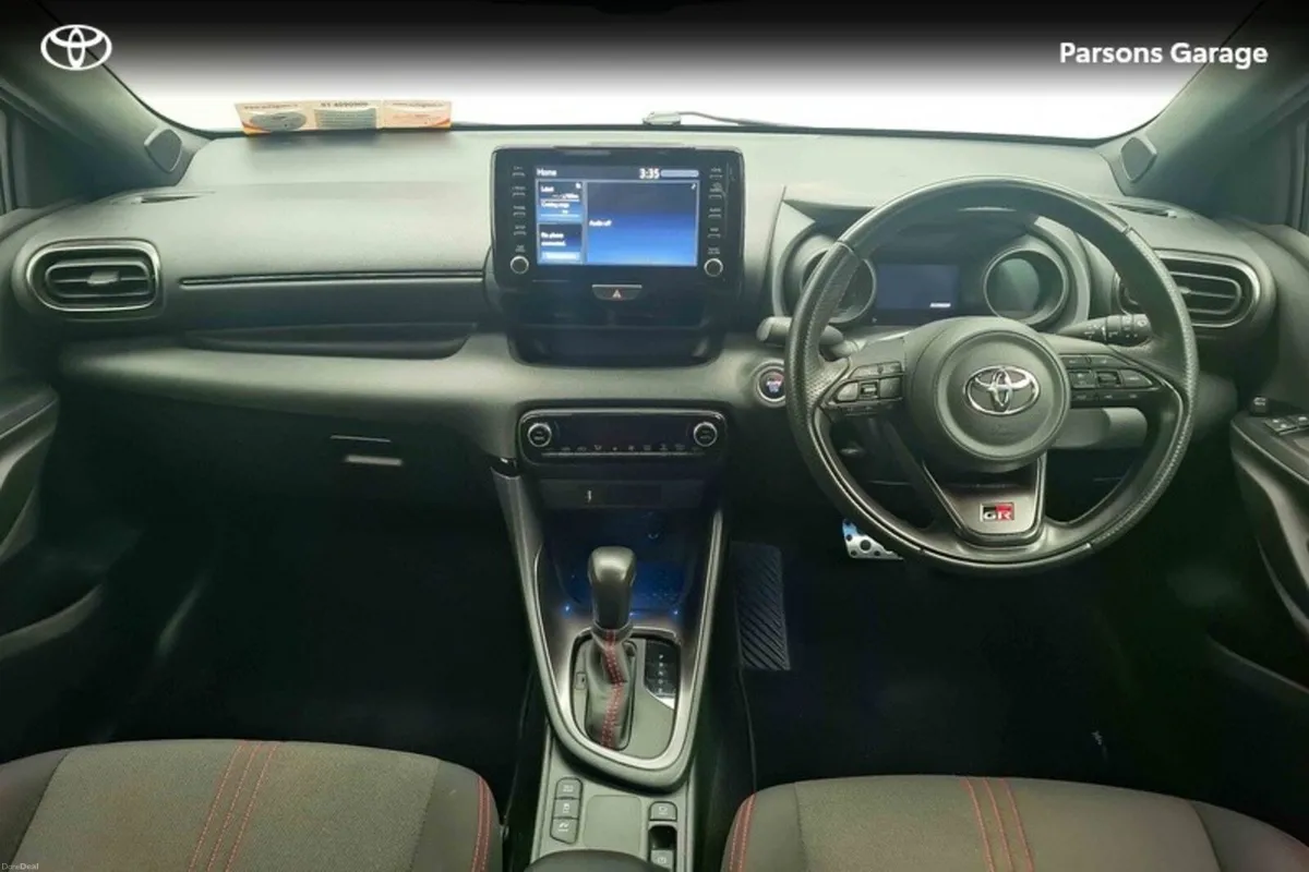 Toyota Yaris 1.5 - Image 6