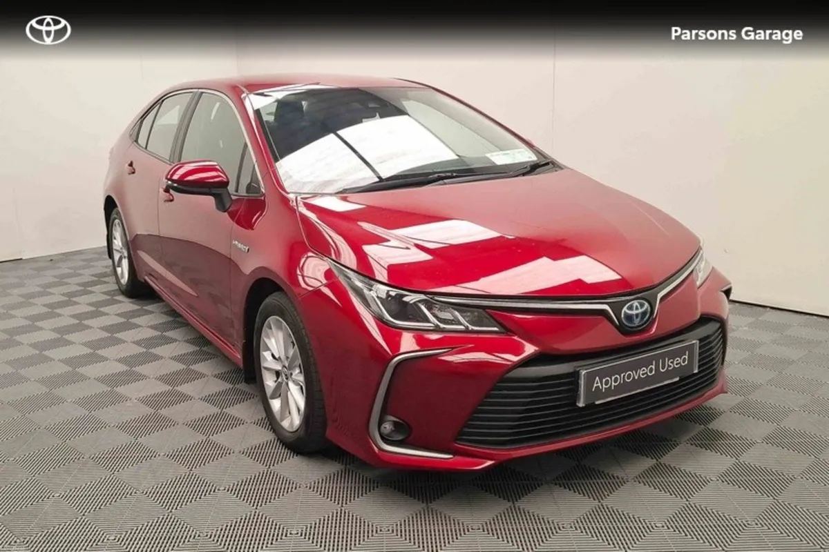 Toyota Corolla COROLLA HYBRID LUNA SAL - Image 1