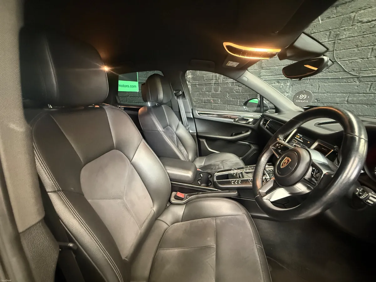 2015 Porsche Macan 3.0D **2 Seat Commercial** - Image 6