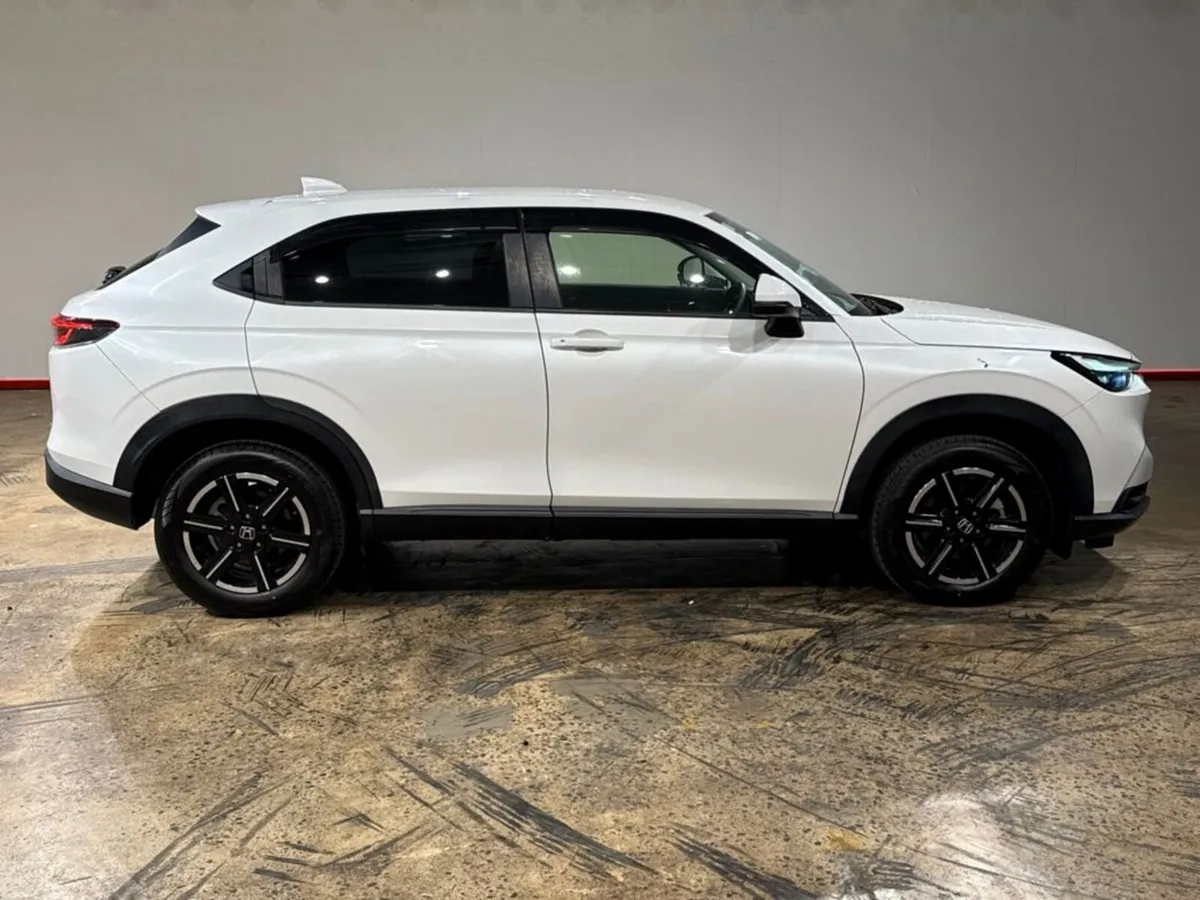 Honda Vezel 1.5 HYBRID AUTOMATIC - FACTORY ALLOYS - Image 2