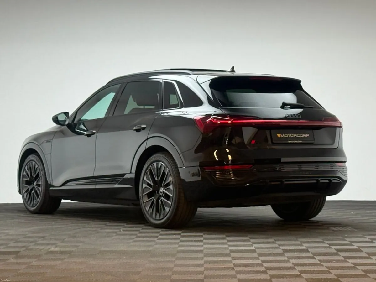 Audi Q8 e-tron BLACK EDITION 55 QUATTRO - Image 5