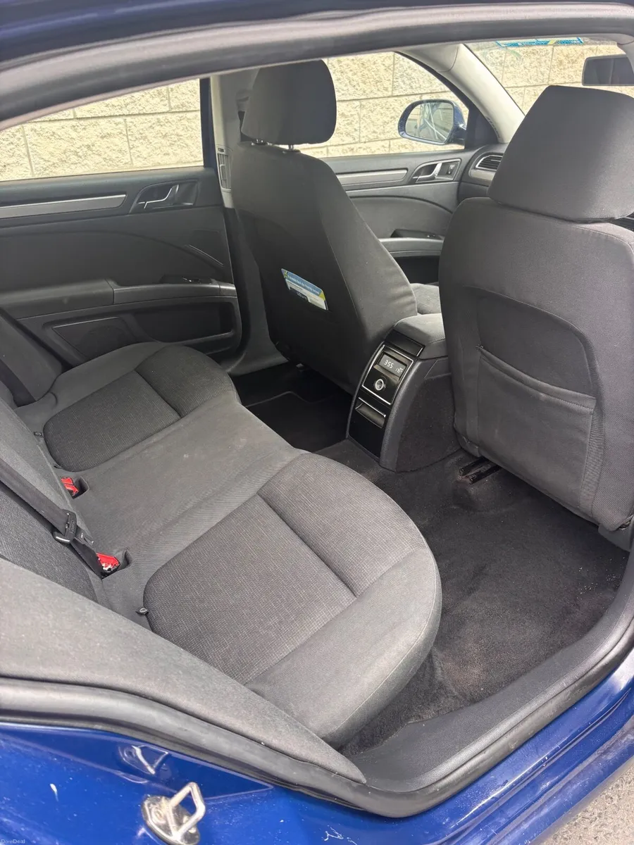Skoda Superb 2015 - Image 2