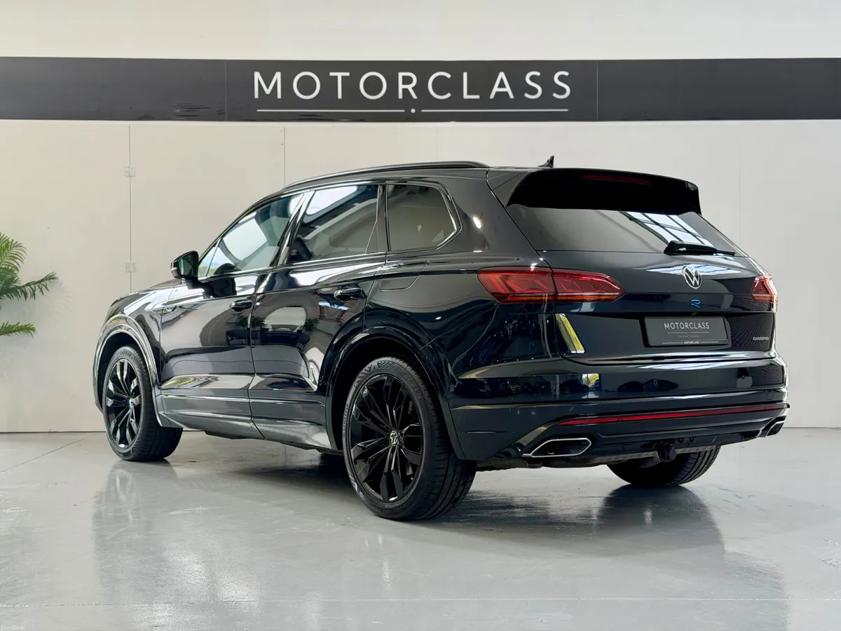 Deposit Taken 2021 Volkswagen Touareg 3.0 V6 R - Image 6