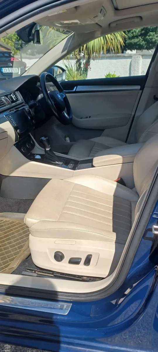 Skoda Superb 2017 - Image 3