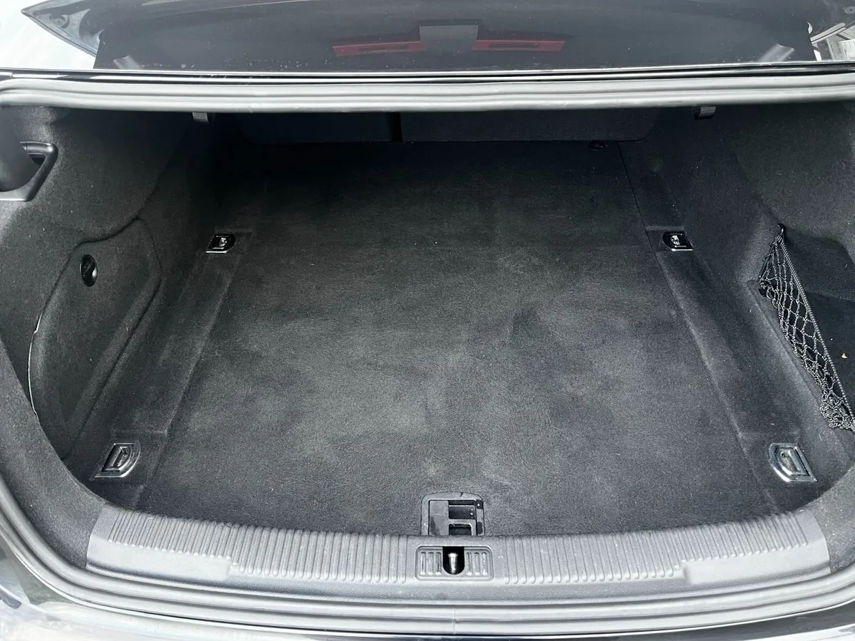 Audi A6 2.0 TDI ULTRA 187BHP BLACK EDITION - Image 6