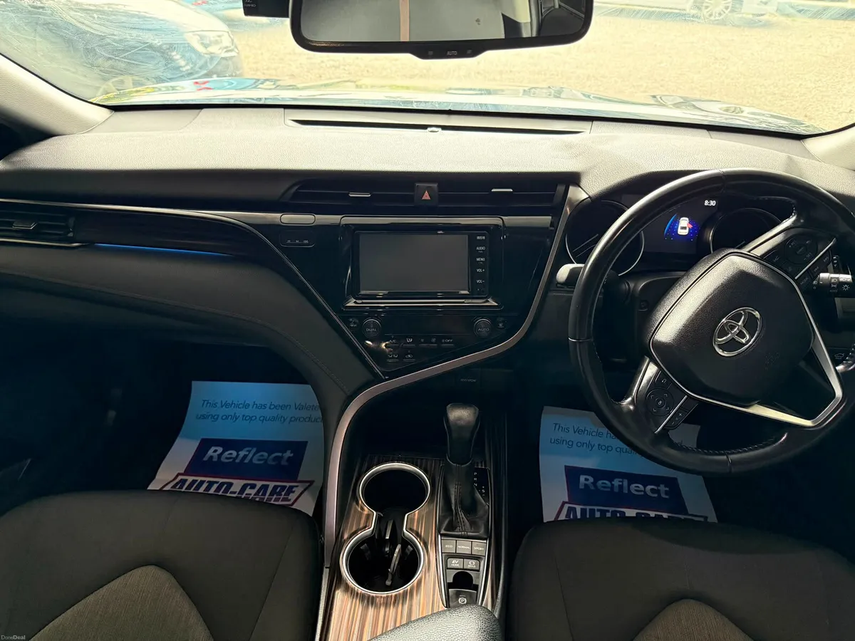 2019 Toyota Camry Automatic - Image 6