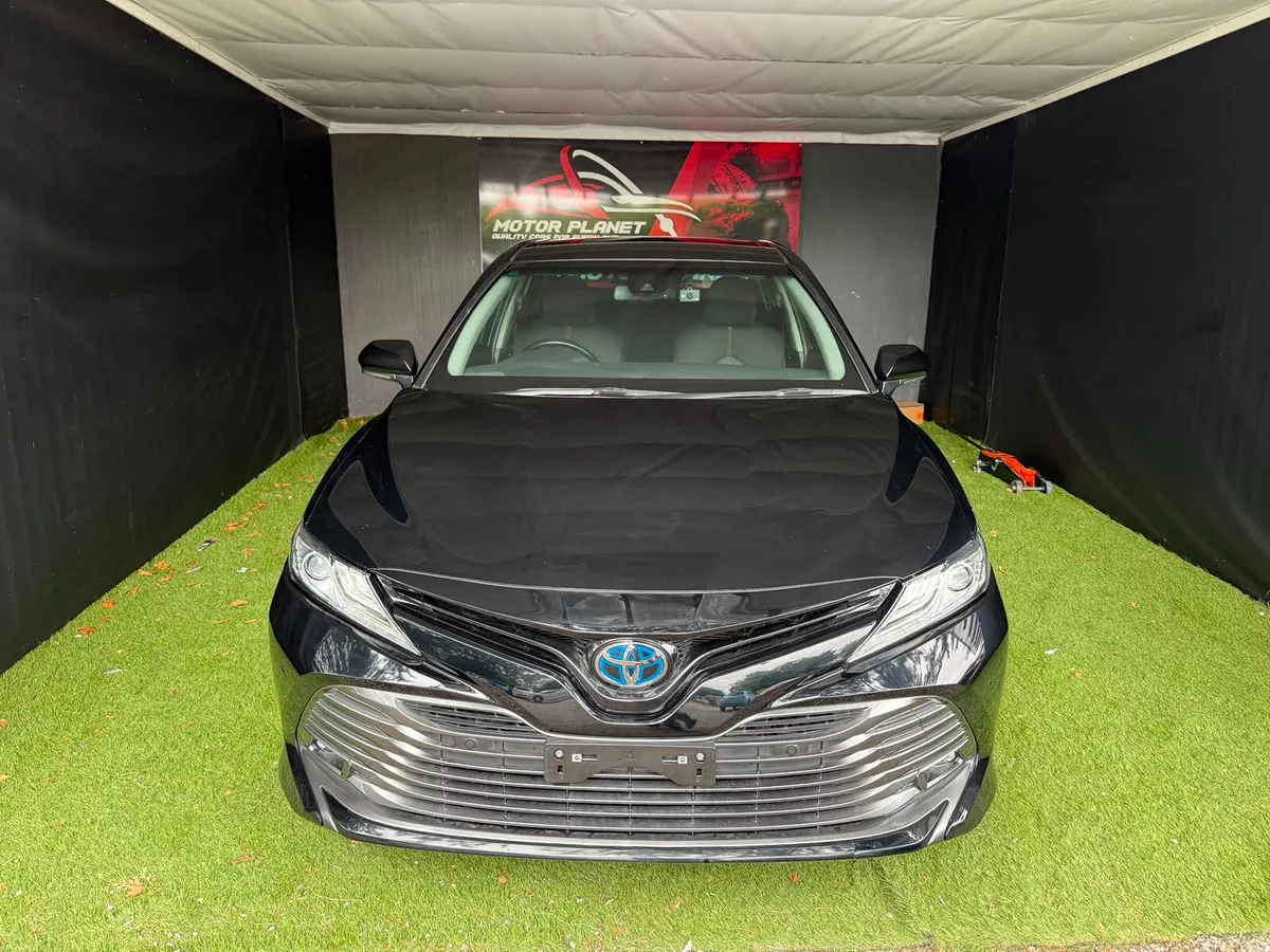2019 Toyota Camry Automatic - Image 1