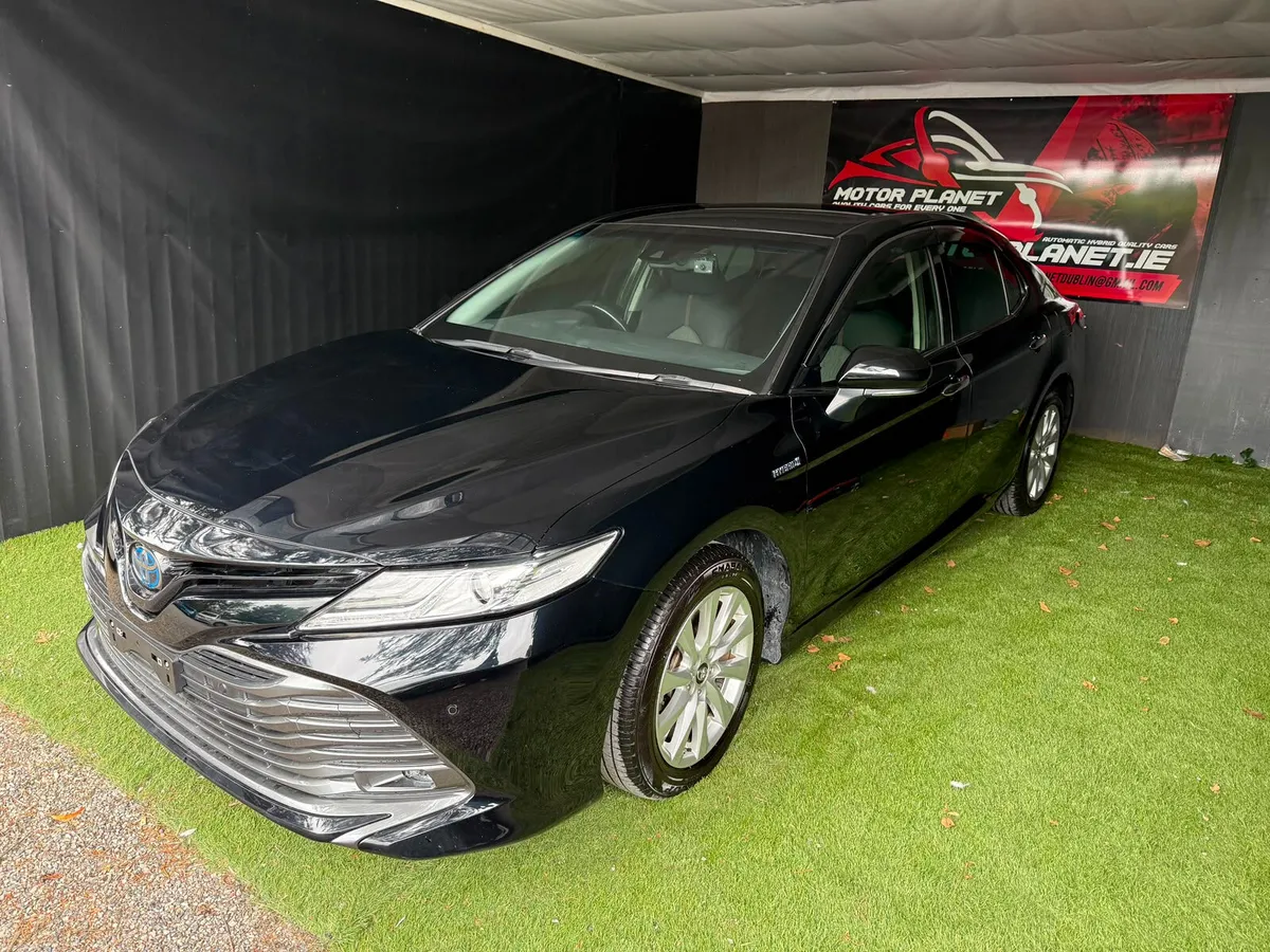 2019 Toyota Camry Automatic - Image 3