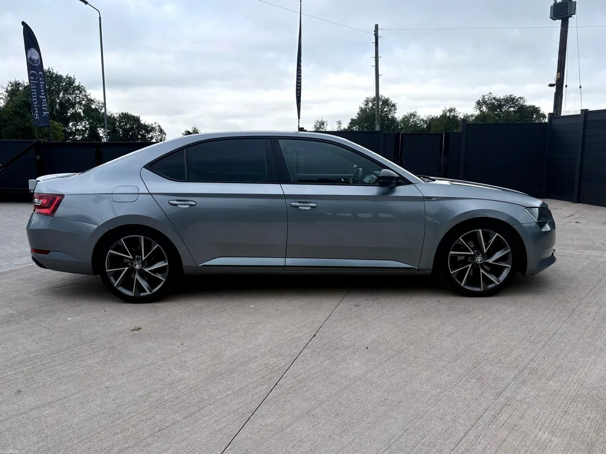 Skoda Superb TDI Sportline 150PS 5DR High Spec - Image 3