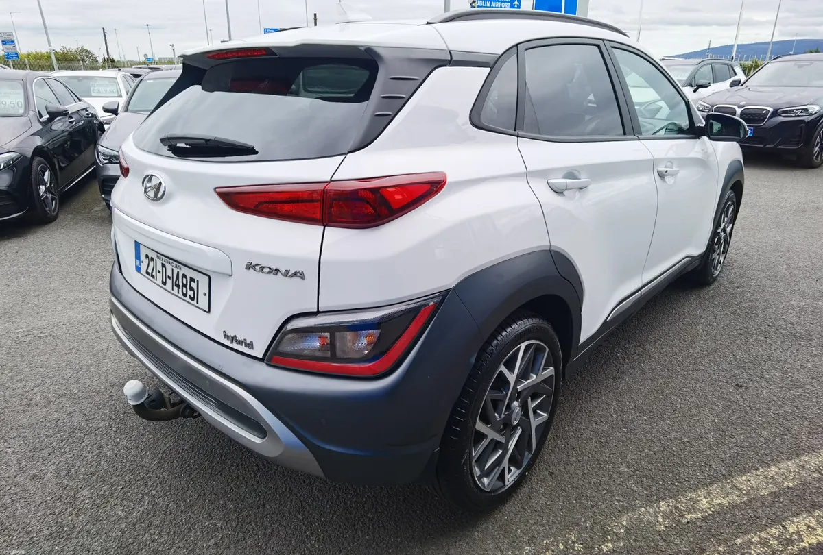 HYUNDAI KONA EXECUTIVE AUTOMATIC PETROL HYBRID - Image 5