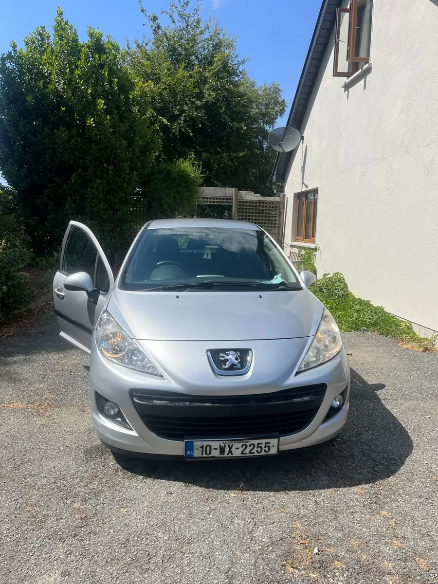 Peugeot 207 2010 - Image 1