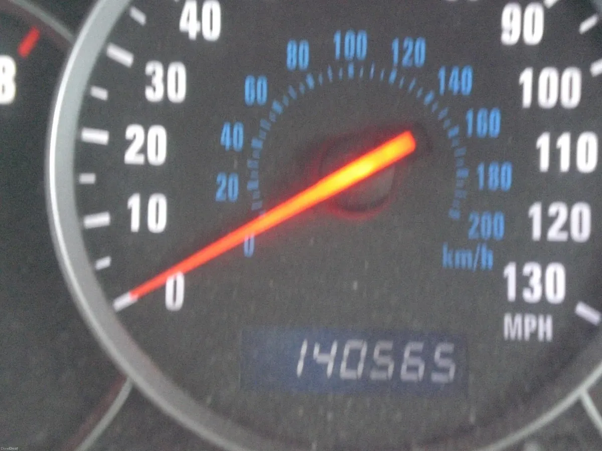 Suzuki Grand Vitara 2004 3 dr - Image 5