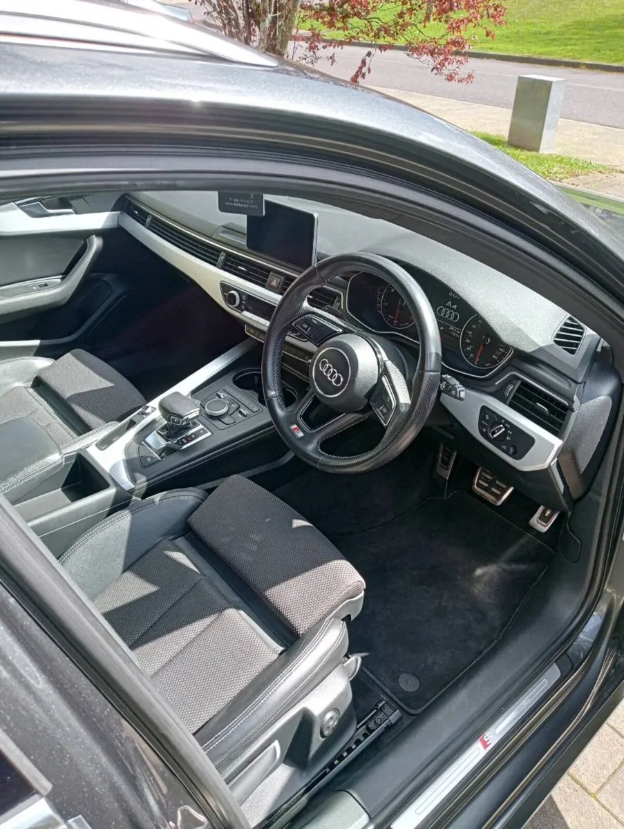 AUDI A4 S-Line Automatic - Image 6