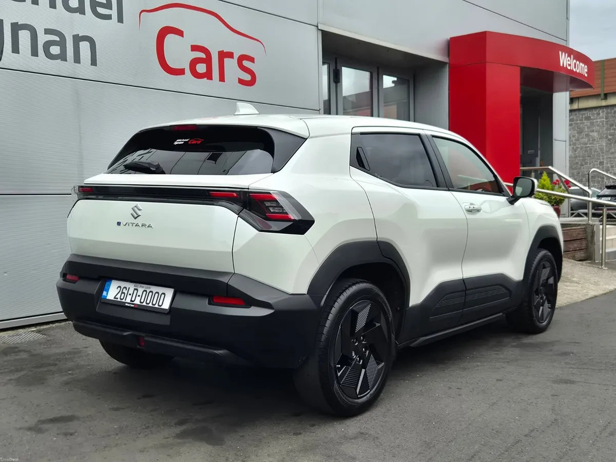 2026 Suzuki e Vitara Motion 61kwh, CarPlay, Camera - Image 5