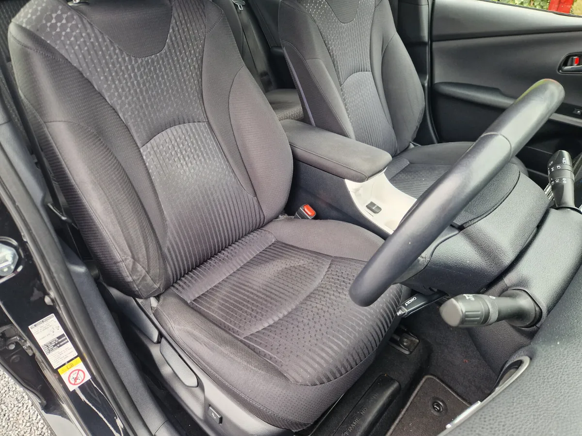 Toyota Prius 2016 - Image 6