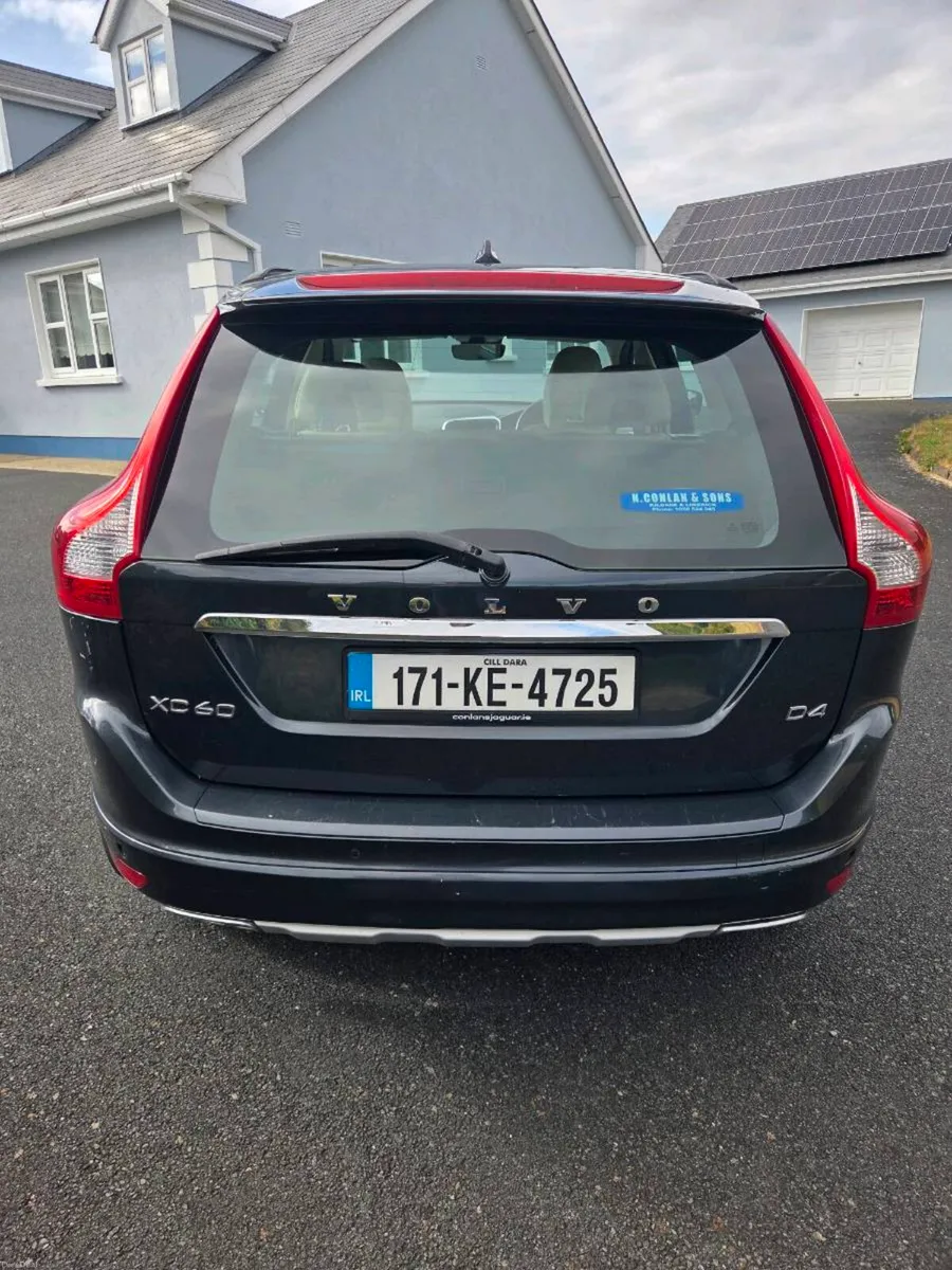 Volvo XC60 - Image 5