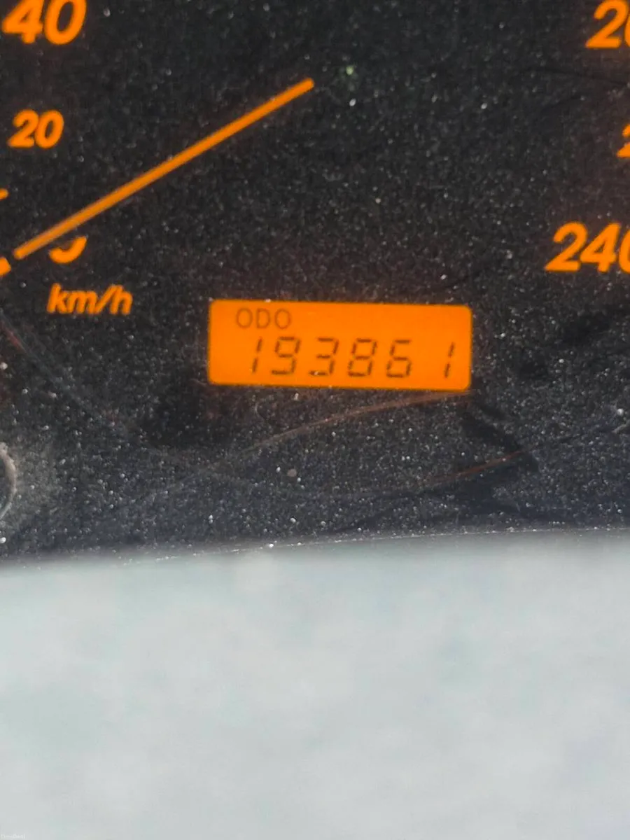 2009 toyota avensis - Image 6