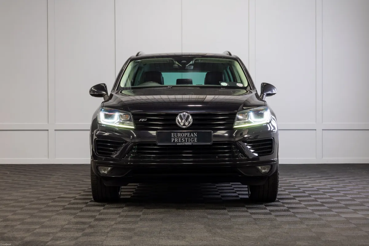 2018 Volkswagen Touareg V6 5 Seat N1 Crewcab - Image 2