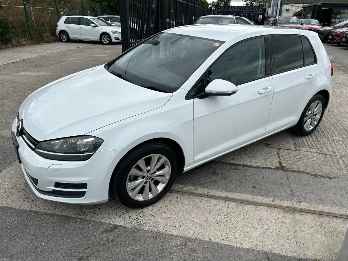 VOLKSWAGEN GOLF 2015, 1.2 TSI 5DR AUTO LOW KMS - Image 4
