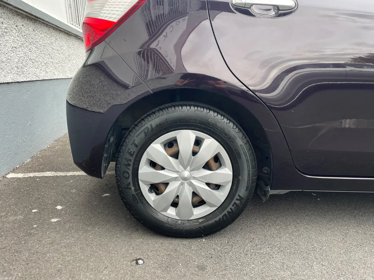 APPLE PLAY - AUTO - NEW NCT-REVERSE CAMERA-LOW TAX - Image 2