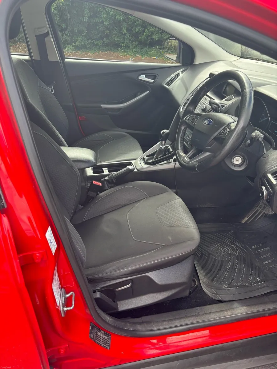 Ford focus - Image 5
