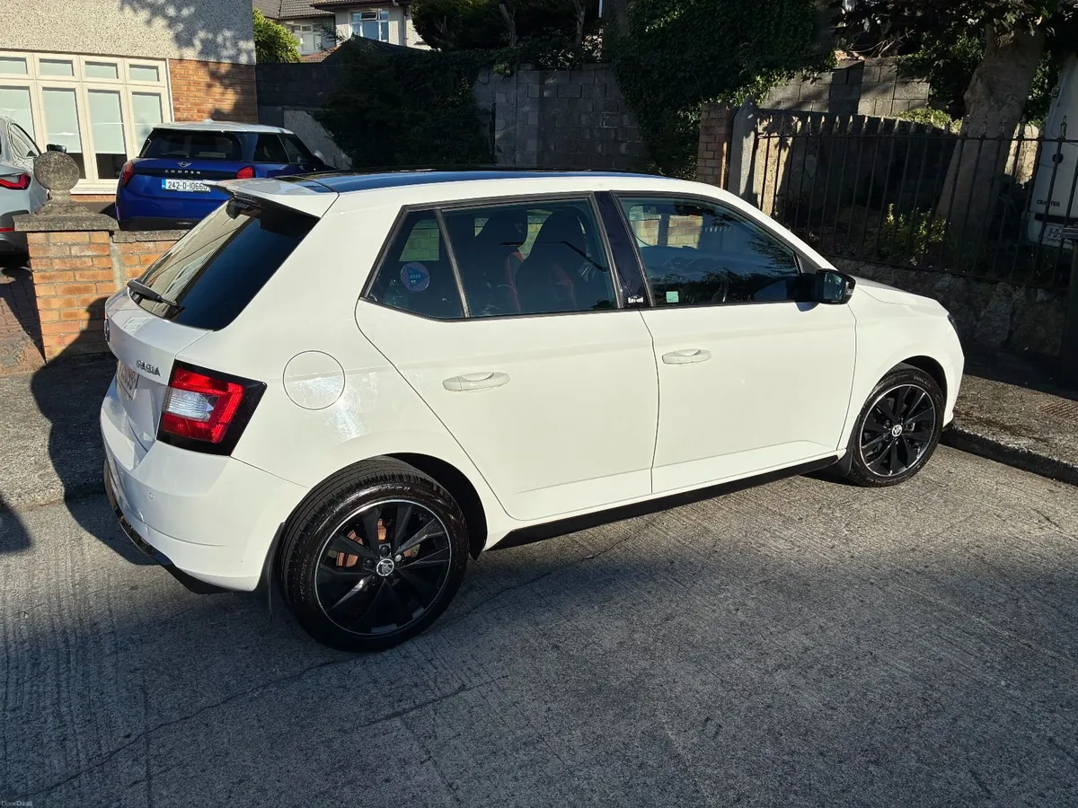 Skoda Fabia Monte Carlo 2017 - Image 3