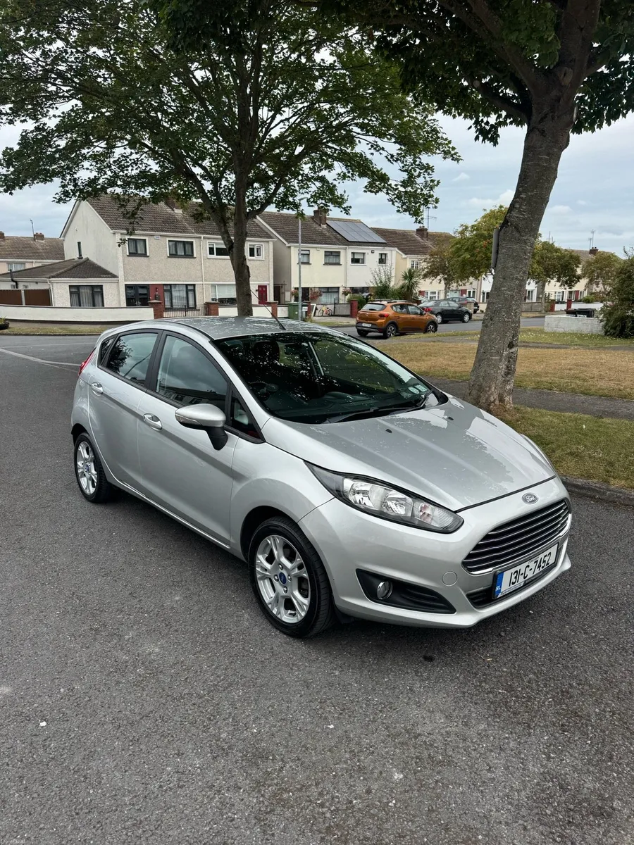 2013 Ford Fiesta - Image 1