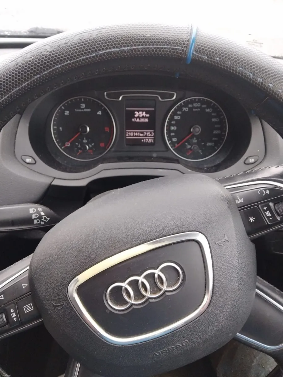 Audi Q3 2015 - Image 4