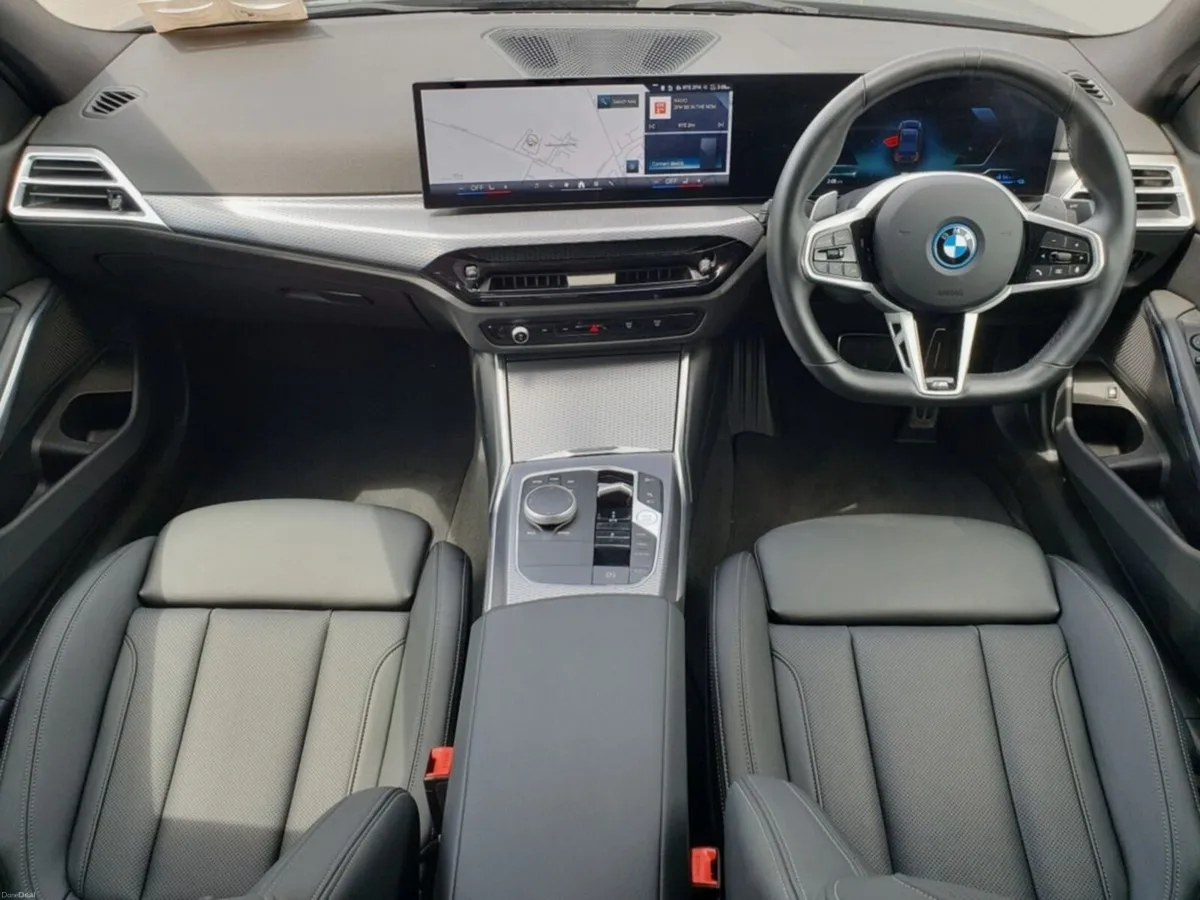 BMW 3-Series 330e M Sport Saloon - Image 4