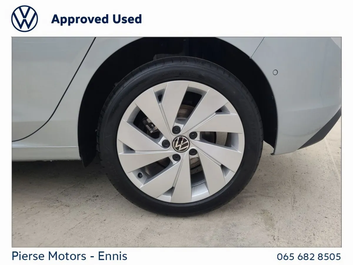 Volkswagen Golf EDITION 75 2.0 TDI 116HP - Image 6