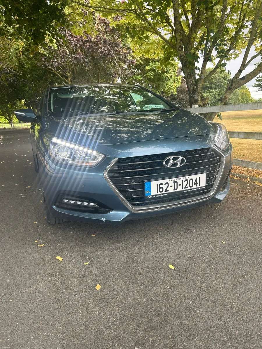 2016 Hyundai i40 Executive - Image 1