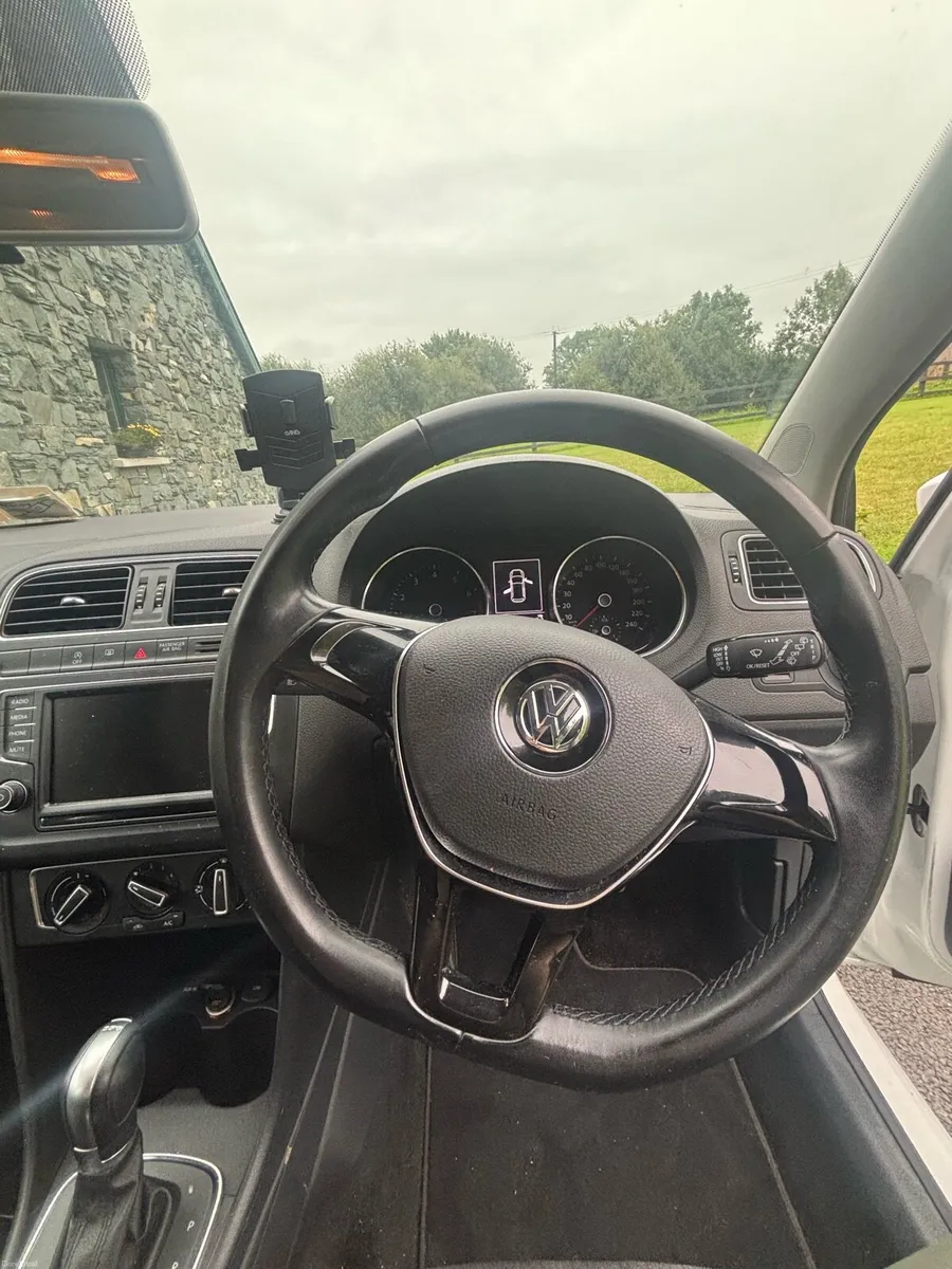 Car - Image 3