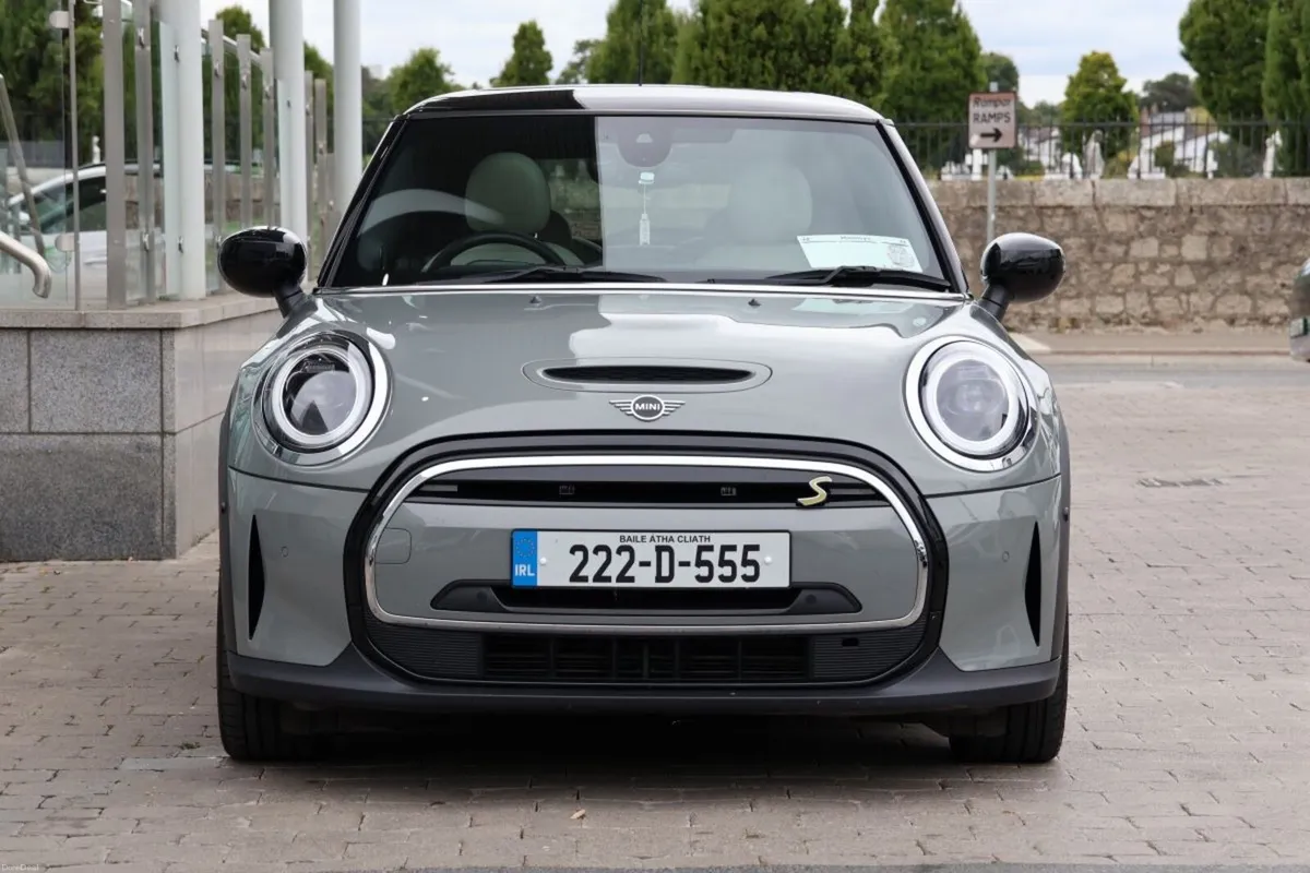 Mini Cooper Electric Resolute, Low Mileage - Image 3
