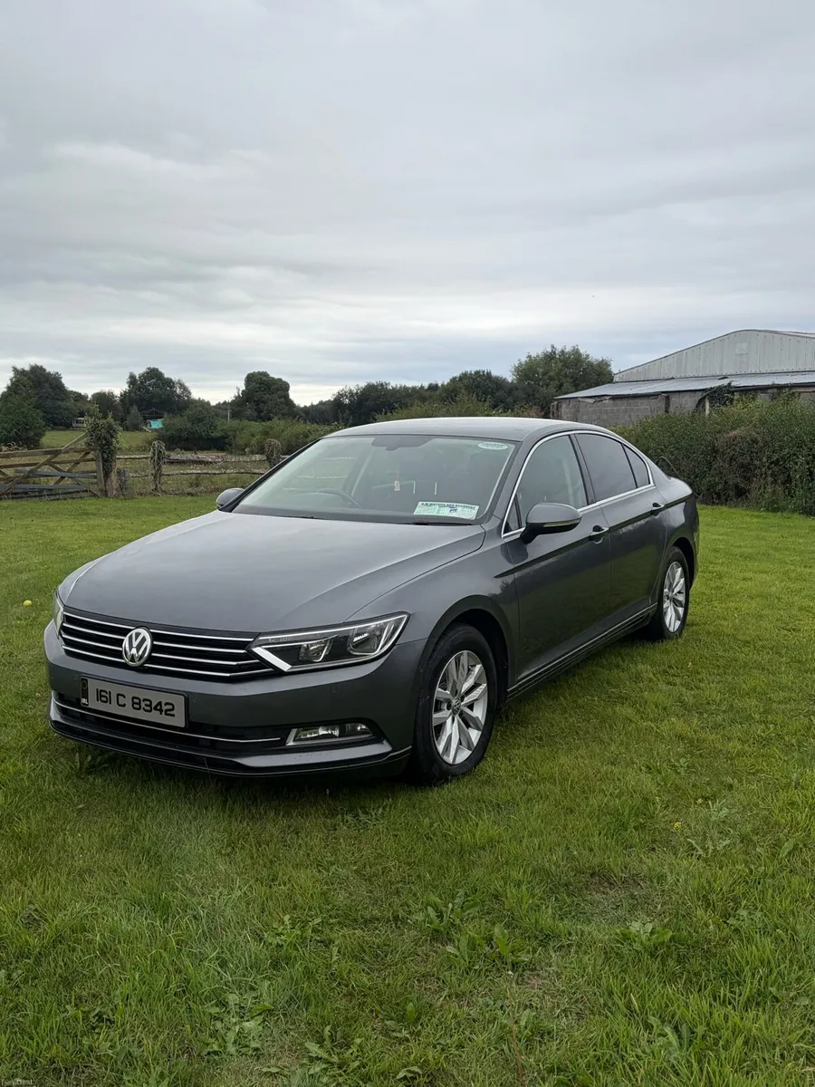 Volkswagen Passat - Image 1