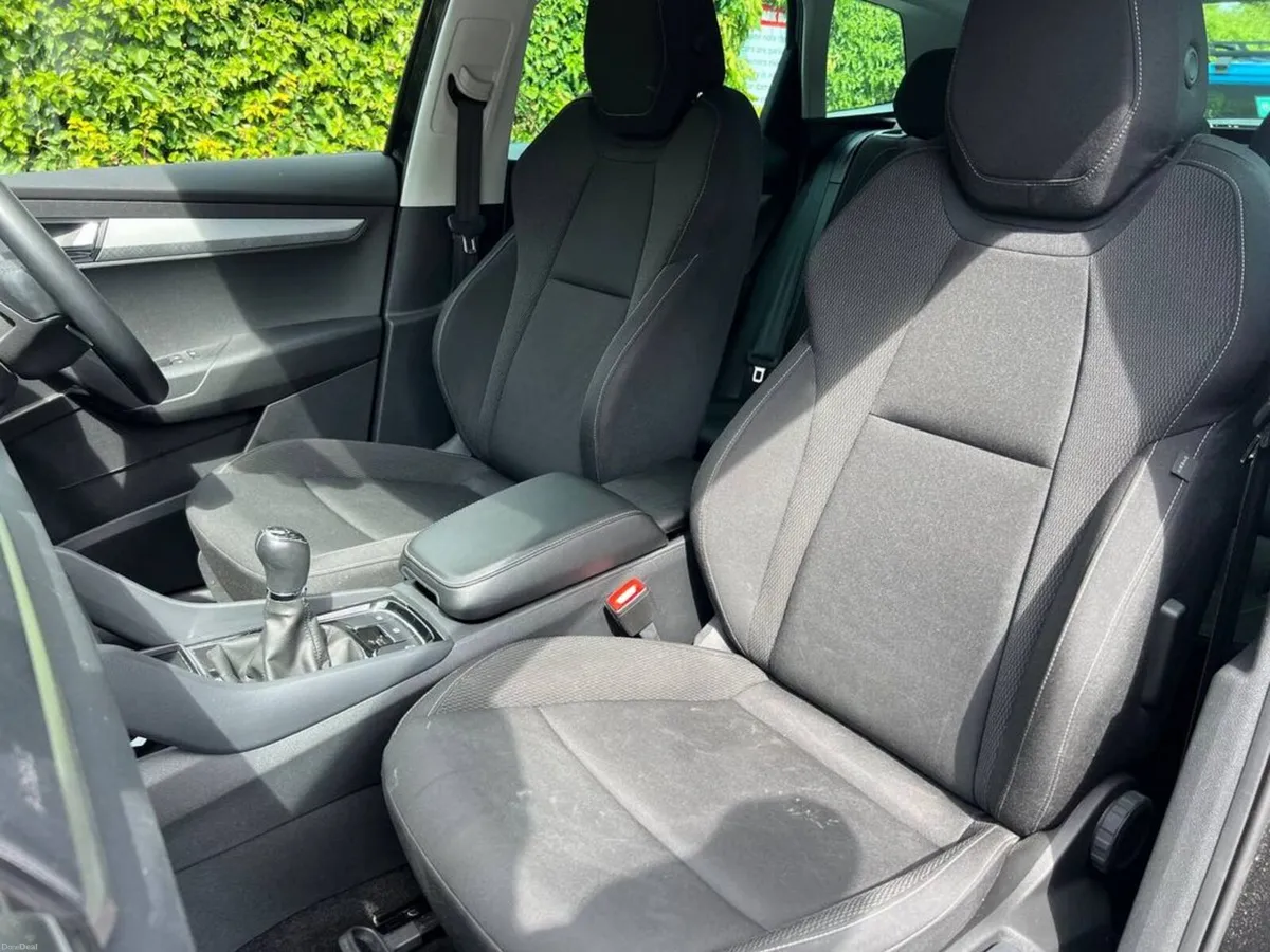Skoda Karoq AMBITION 2.0 TDI // APPLE CARPLAY/ANDR - Image 6