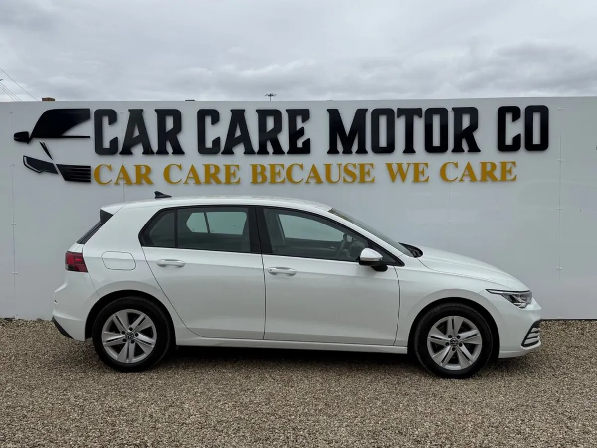 Volkswagen Golf Life 1.0 TSI Mhev 110HP 5 - Image 2