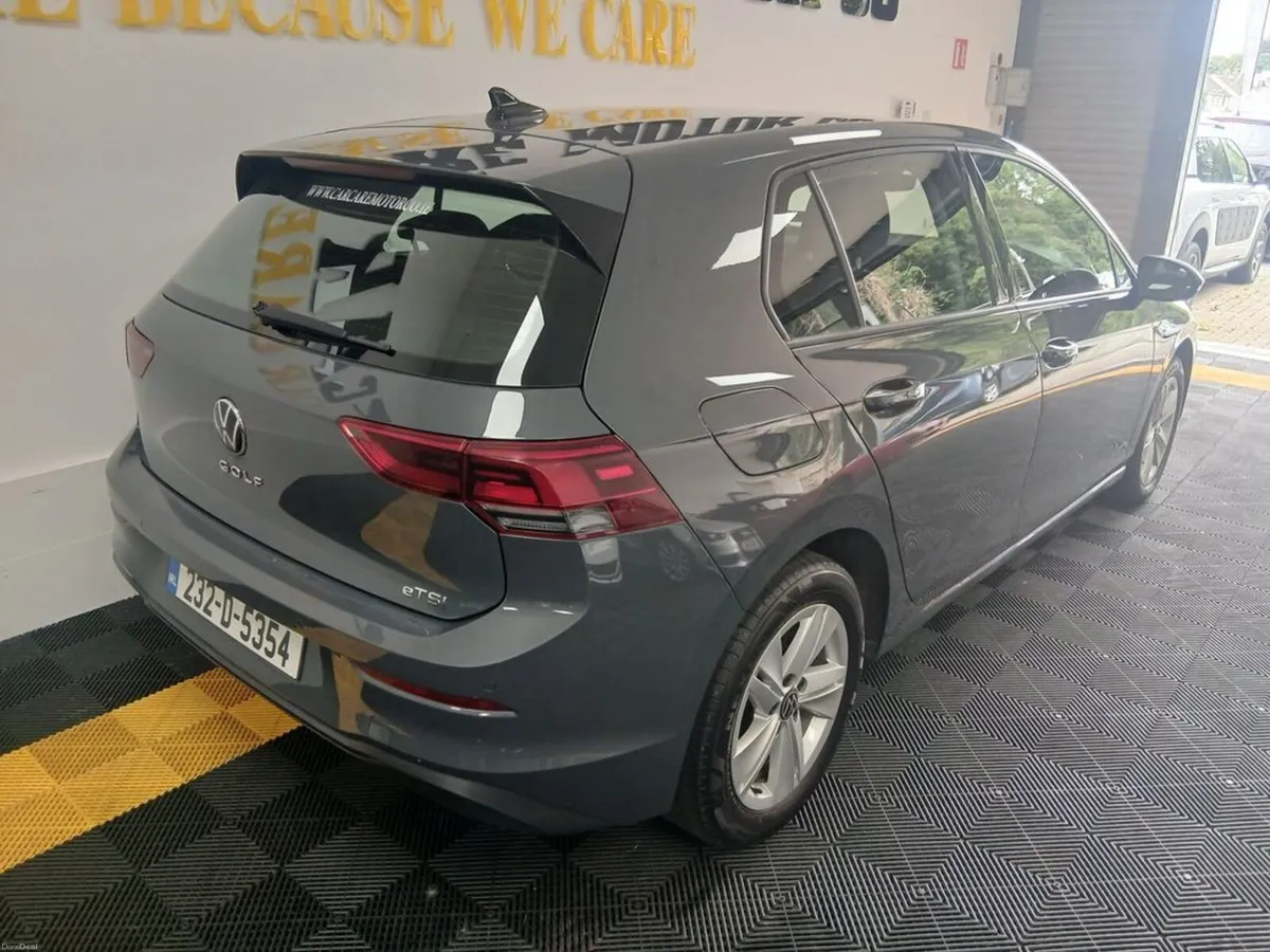 Volkswagen Golf Life 1.0 TSI Mhev 110HP 5 - Image 6