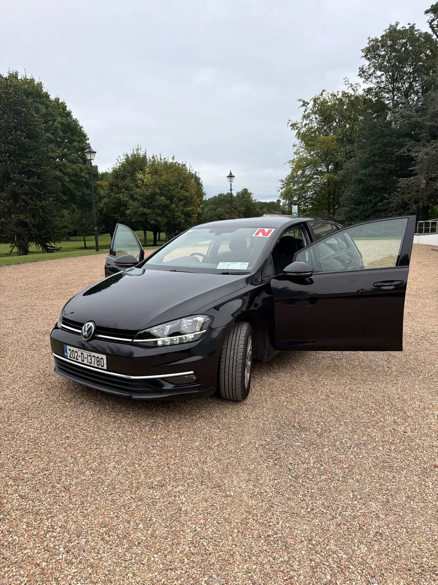 2020 Volkswagen Golf 1.6 TDI Black - Image 1